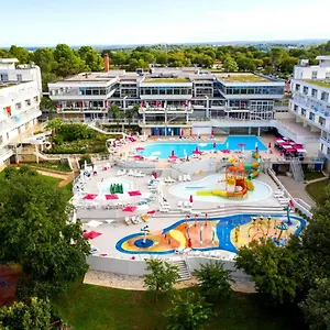 rezervați aici